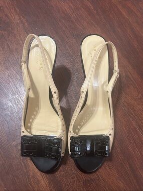 kate spade Beige and Black Open-Toe Slingback Sandals with Bow